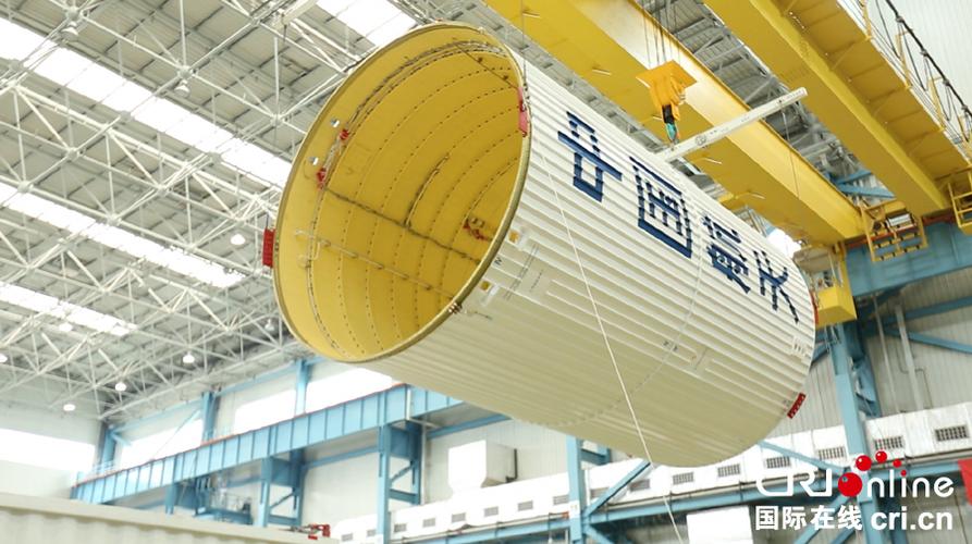 巨箭启航 长征五号从天津驶向星辰大海